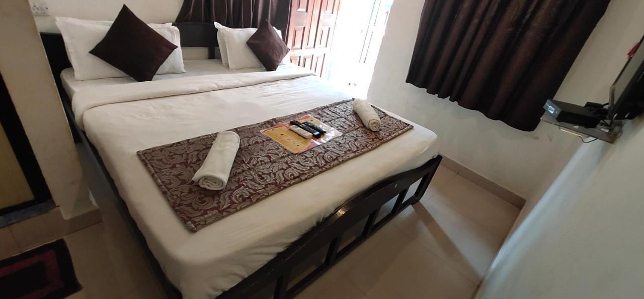 Rj14 Accommodations At Baga Beach Luaran gambar