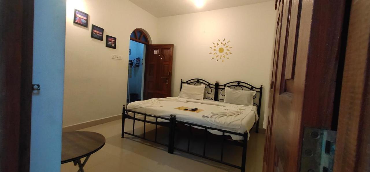 Rj14 Accommodations At Baga Beach Luaran gambar