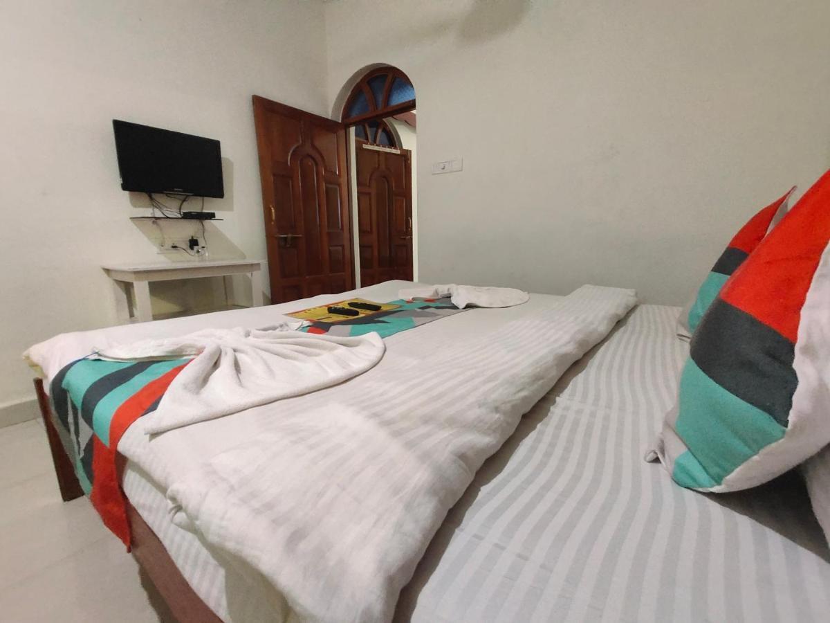 Rj14 Accommodations At Baga Beach Luaran gambar