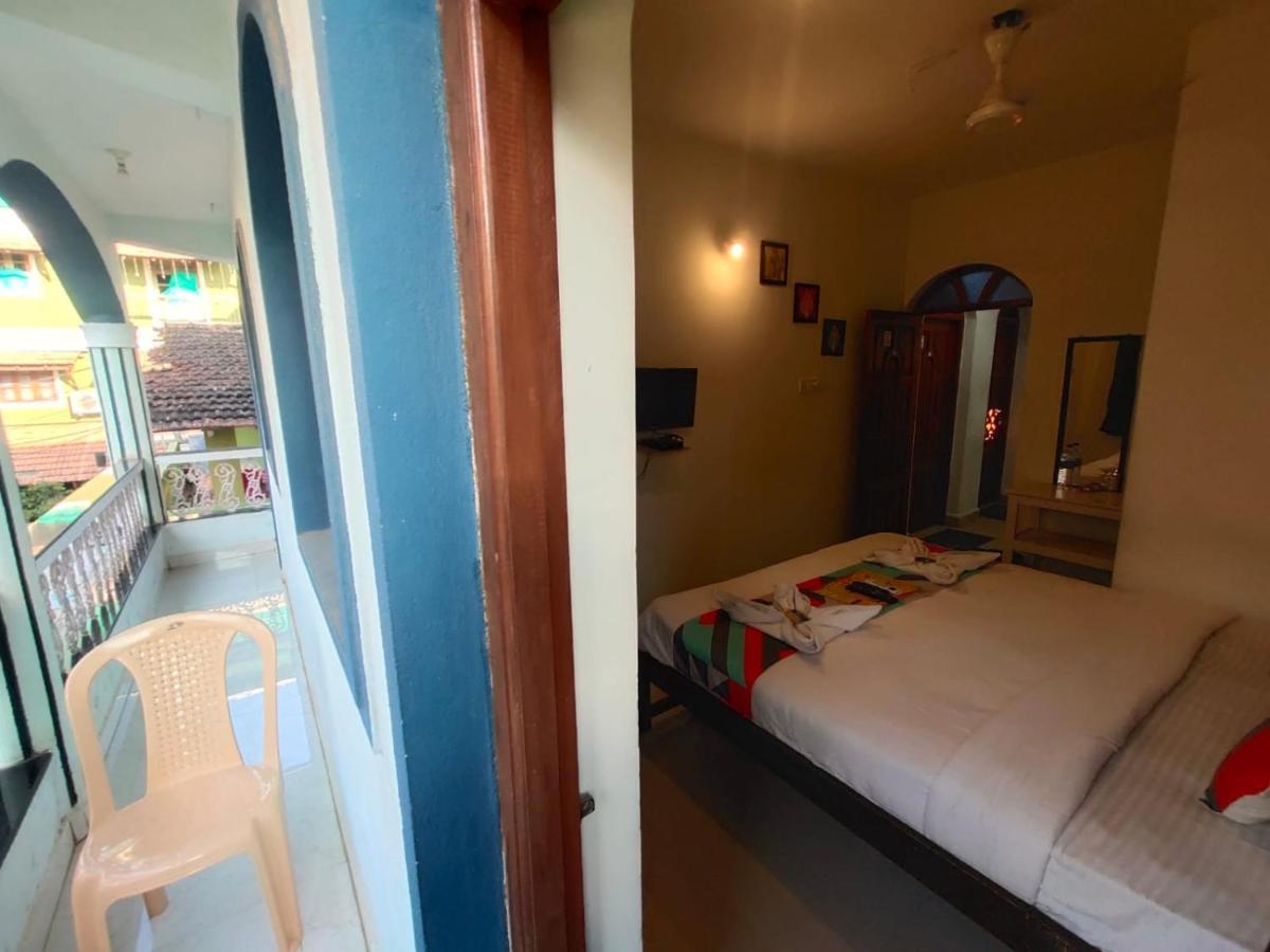 Rj14 Accommodations At Baga Beach Luaran gambar
