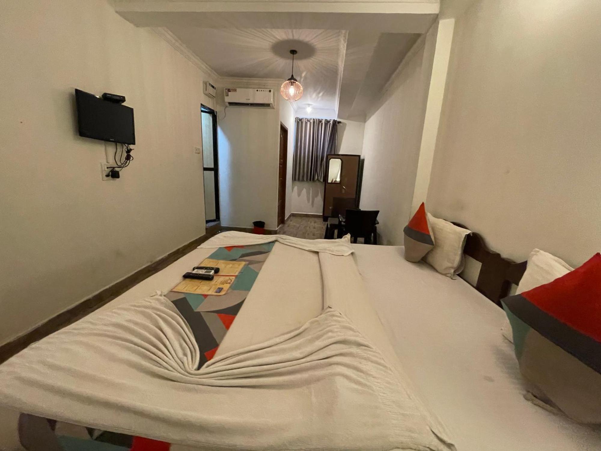 Rj14 Accommodations At Baga Beach Luaran gambar