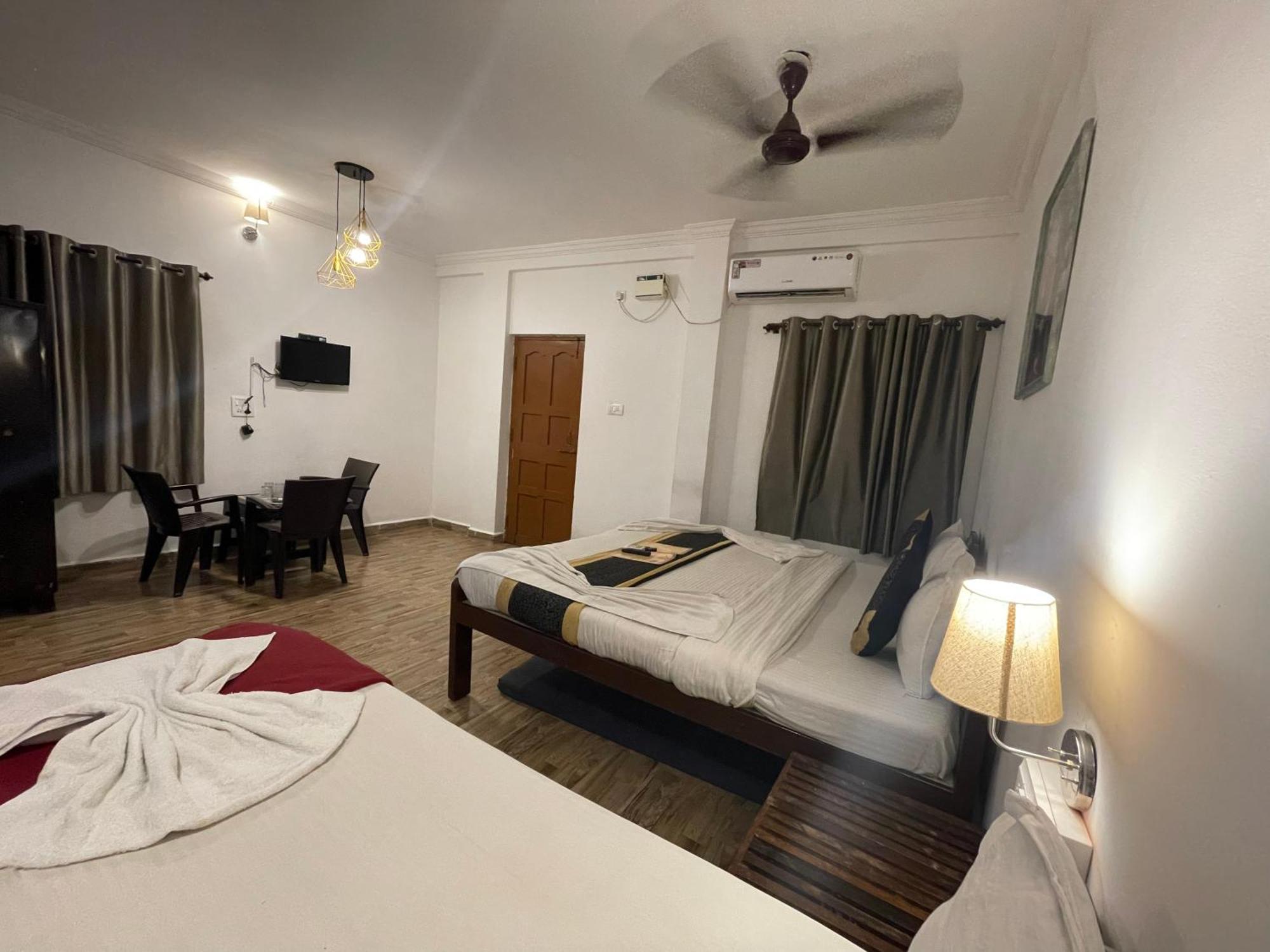 Rj14 Accommodations At Baga Beach Luaran gambar