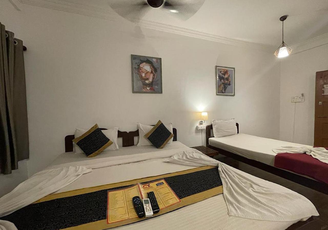 Rj14 Accommodations At Baga Beach Luaran gambar